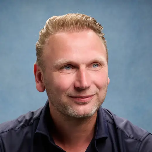 Na haartransplantatie, Steven Van Den Tillaart